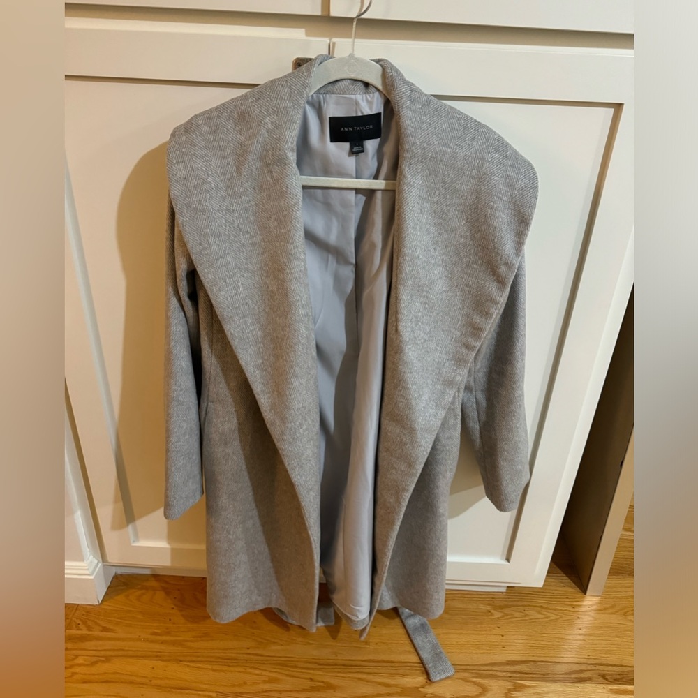 Ann Taylor - Grey Wrap Coat Size Small Worn Once